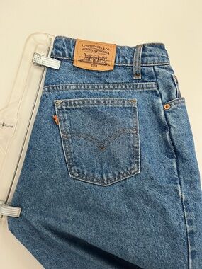 Levi’s straight leg Jean